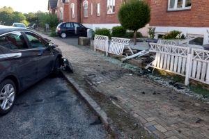 15. maj 2018: Da en patrulje tidligt tirsdag morgen ville stoppe en personbil i Odense, stak den af. Flere patruljer måtte sætte efter bilen, som endte med at køre galt. på Henriettevej.