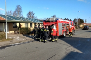 17. marts 2018: Lørdag morgen måtte brandfolk efterslukke brand på Juvelvej i Tarup. Foto: Ole Holbech