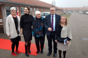 12. marts 2018: Plejecenter Æblehaven i Haarby er de så gode til at lave aktiviter for beboerne, at ældreminister Thyra Frank (LA) mandag kiggede forbi for at høre om deres indsats. Foto: Ole Holbech