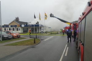 En malerforretning på Ravnholtvænget i Odense stod torsdag over middag i flammer.