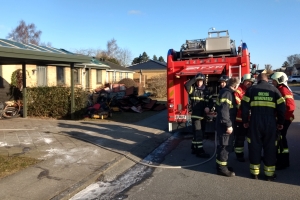 17. marts 2018: Lørdag morgen måtte brandfolk efterslukke brand på Juvelvej i Tarup. Foto: Ole Holbech