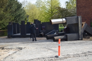 En skulptur lavet af kunstneren Ingvar Cronhammar er blevet solgt til skrot i Odense.