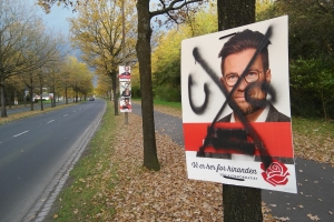 Hærværk mod valgplakater