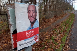 Valgplakater er ikke fjernet efter valget