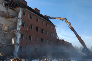 6. marts 2018: Nordre Skole i Svendborg bliver revet ned.  120.000 af de gamle mursten genbruges i nyt byggeri. Foto: Ole Holbech