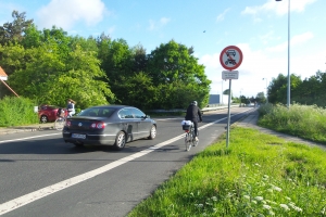 Ulovlig kørsel på motorvejsbro