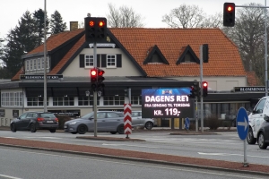 22. februar 2018: Lysreklamer ved veje. Foto: Ole Holbech