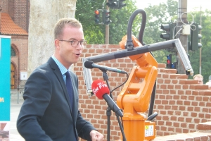 Esben Lunde Larsen